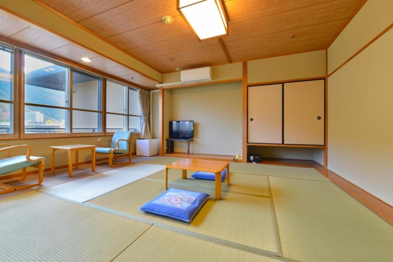Ooedo Onsen Monogatari Shinshu Kakeyu Hotel Ueda Værelse billede