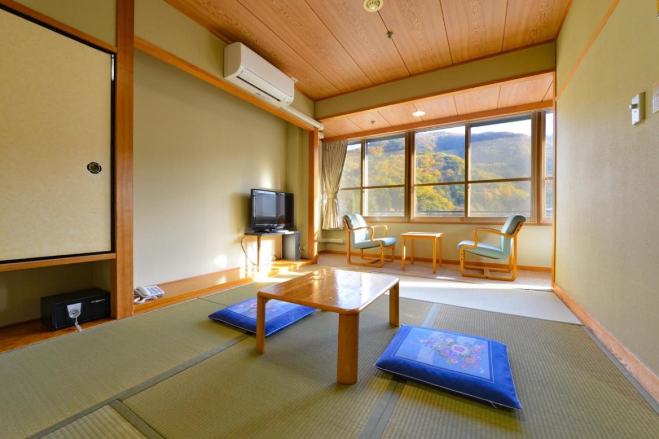 Ooedo Onsen Monogatari Shinshu Kakeyu Hotel Ueda Værelse billede