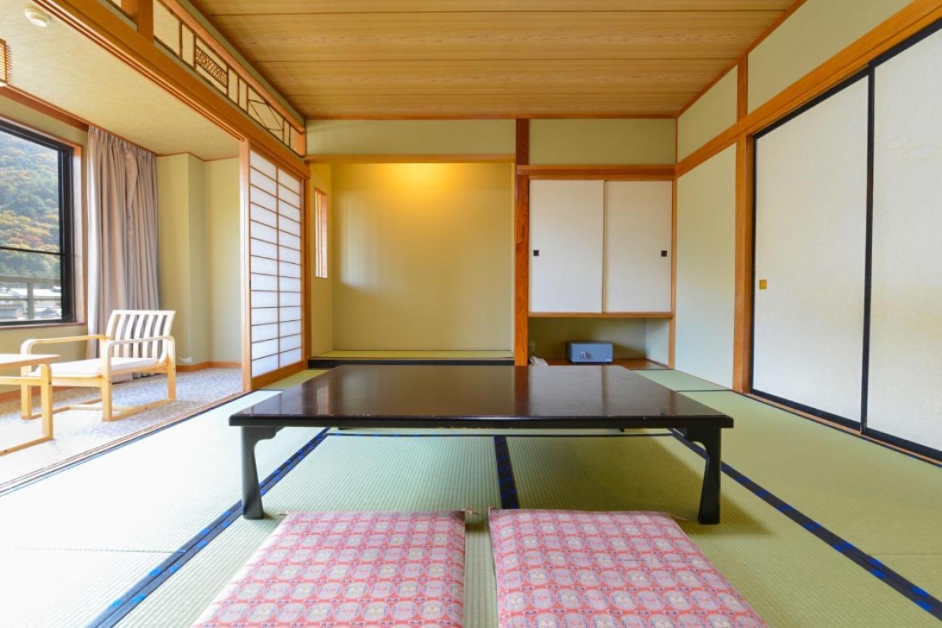 Ooedo Onsen Monogatari Shinshu Kakeyu Hotel Ueda Værelse billede